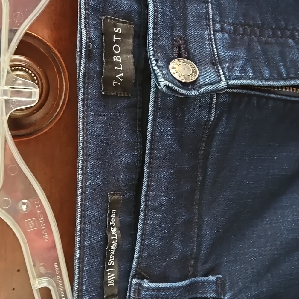 Talbot's Straight Leg Jeans Size 18W. Like new. - Picture 2 of 7
